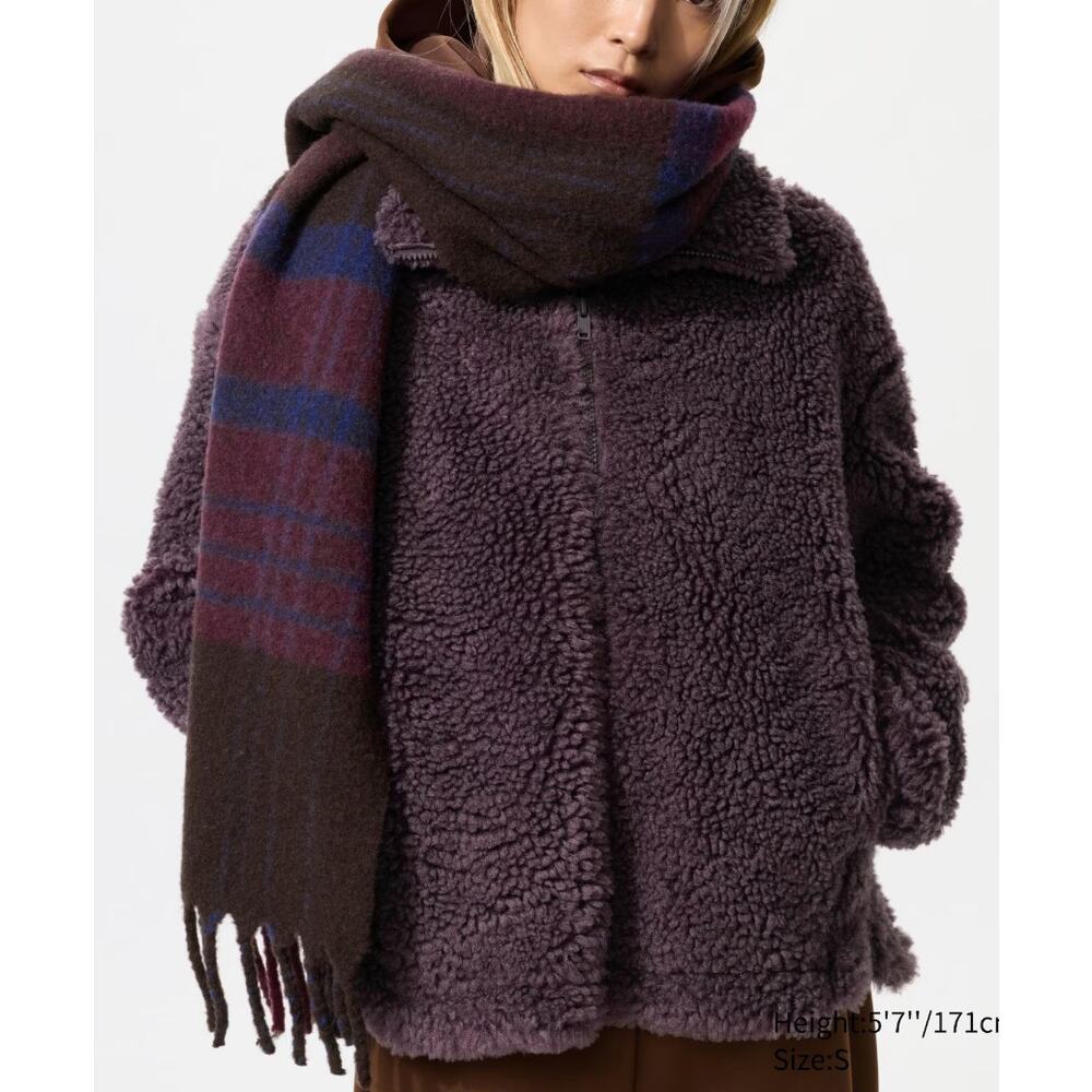 Uniqlo Fluffy Fleece Zip-Up Jacket in Purple